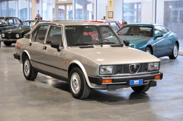 Image 1/49 of Alfa Romeo Alfetta 2.0 (1983)