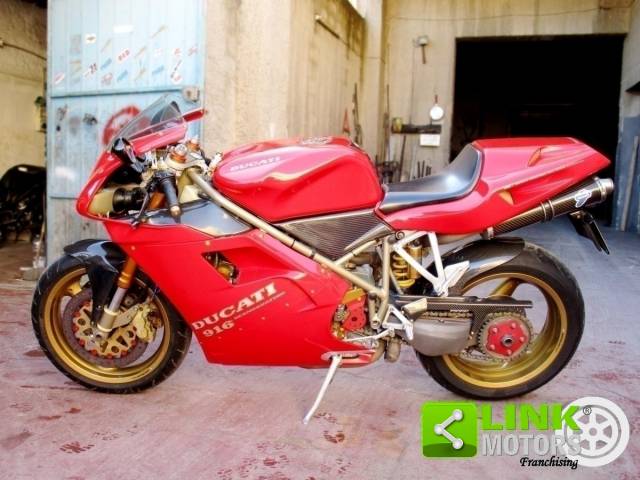 Immagine 1/30 di Ducati DUMMY (1996)