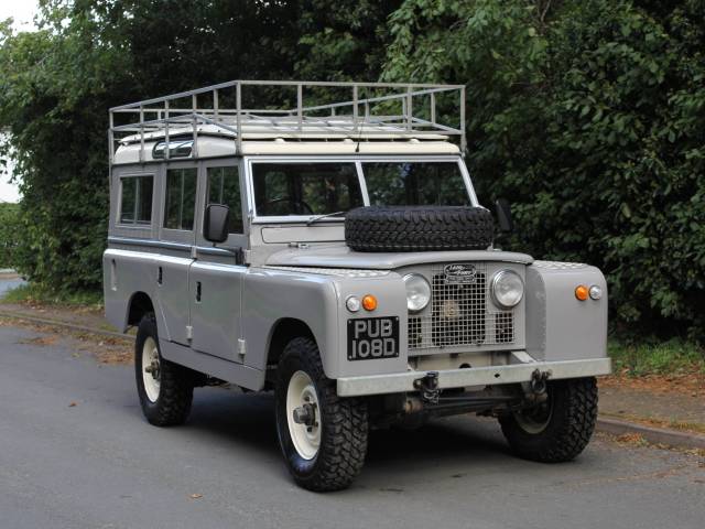 Image 1/34 de Land Rover 109 (1966)