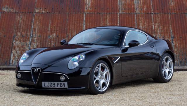 Image 1/17 of Alfa Romeo 8C Competizione (2009)