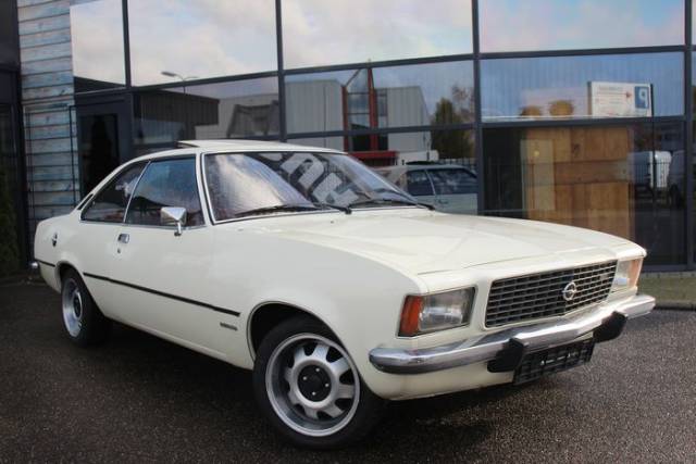 Bild 1/9 von Opel Rekord 1700 S (1972)