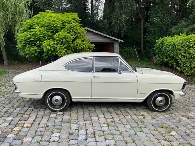 Image 1/21 de Opel Olympia 1100 SR (1970)