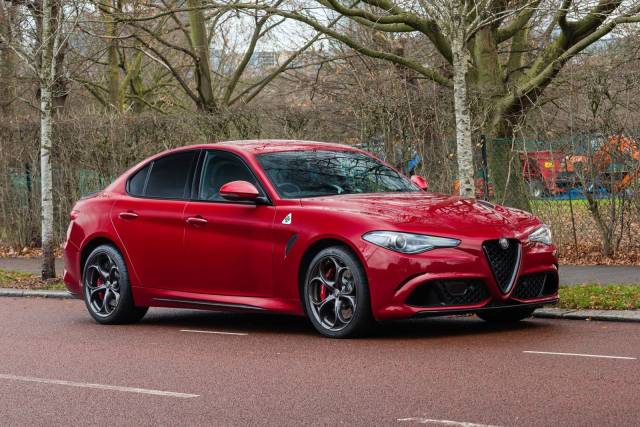 Immagine 1/50 di Alfa Romeo Giulia Quadrifoglio (2017)