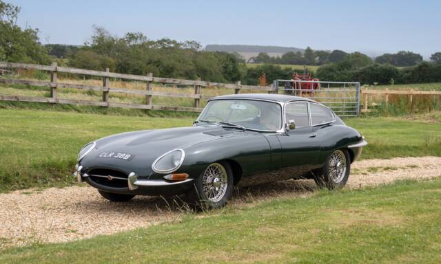 Image 1/25 de Jaguar Type E 4.2 (1964)