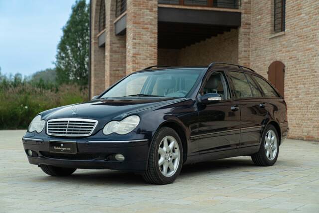 Image 1/50 of Mercedes-Benz C 320 T (2001)