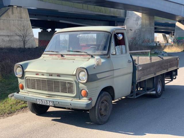 Image 1/9 de Ford Transit (1973)