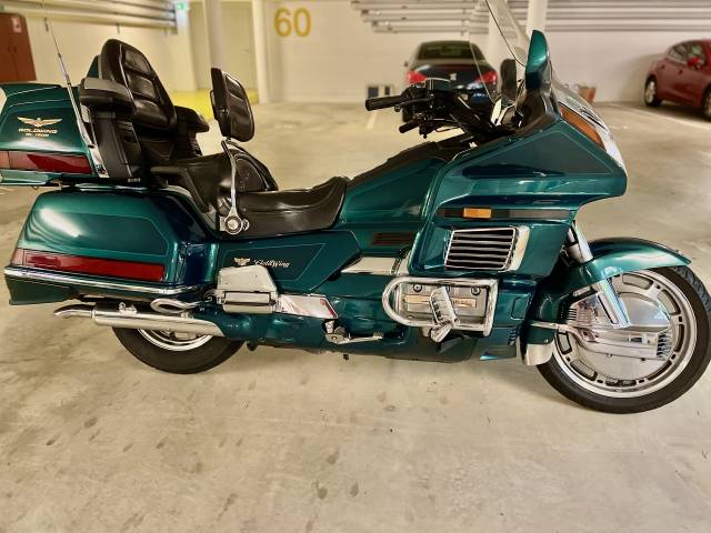 Image 1/11 of Honda DUMMY (1995)