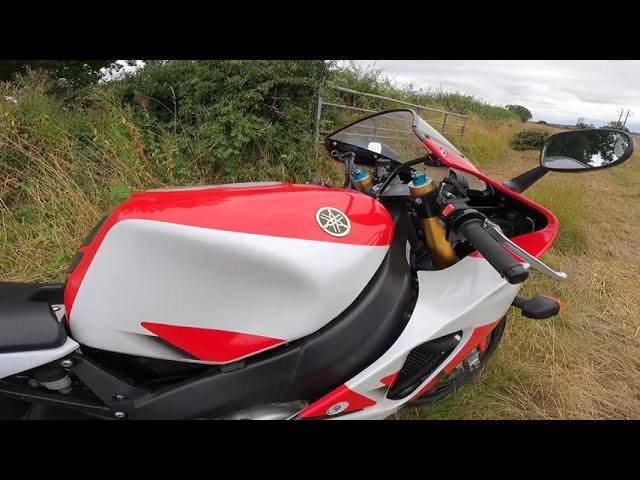 Image 1/11 de Yamaha DUMMY (2001)