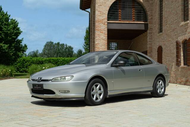 Bild 1/48 von Peugeot 406 Coupé 2.0 16V (2000)