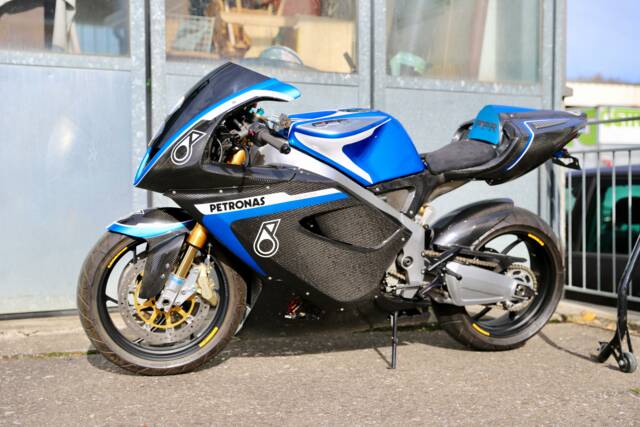 Image 1/69 of Petronas FP1 (2003)