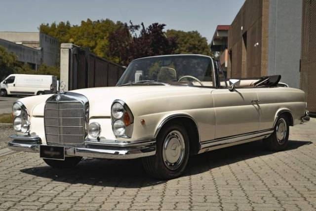 Image 1/9 de Mercedes-Benz 250 SE (1968)