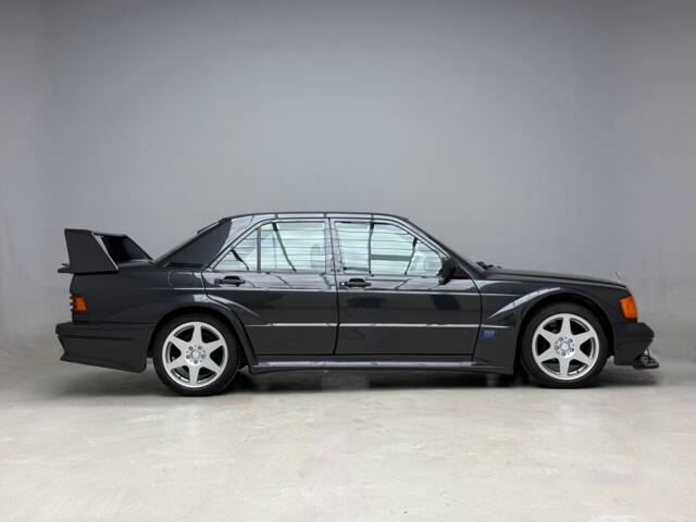 Image 1/21 of Mercedes-Benz 190 E 2.5-16 (1993)
