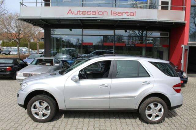 Bild 1/15 von Mercedes-Benz ML 500 (2006)
