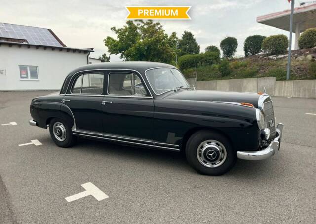 Imagen 1/8 de Mercedes-Benz 220 S (1956)