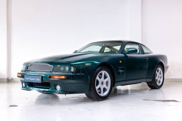 Image 1/37 de Aston Martin V8 Coupé (1999)