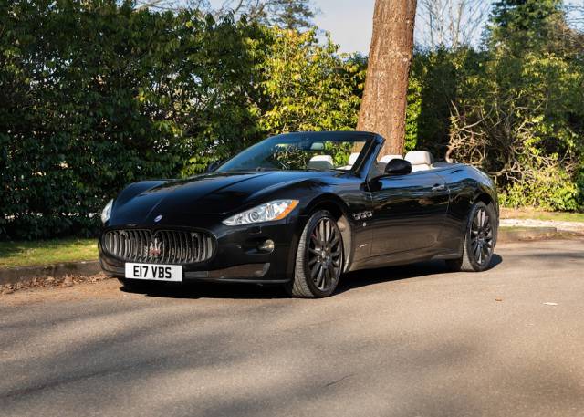 Bild 1/16 von Maserati GranCabrio 4.7 (2010)
