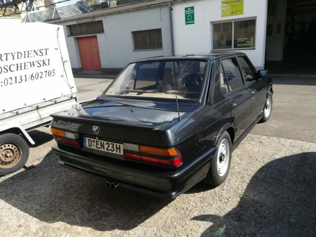 Afbeelding 1/8 van BMW M 535i (1987)
