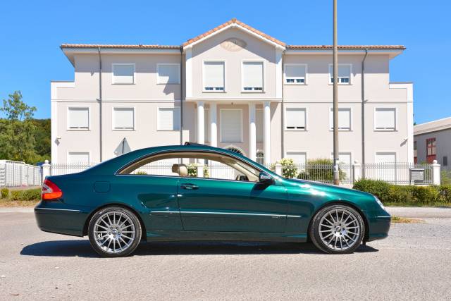 Immagine 1/9 di Mercedes-Benz CLK 240 (2002)