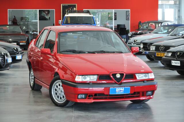 Image 1/30 of Alfa Romeo 155 2.0 Q4 4x4 (1992)