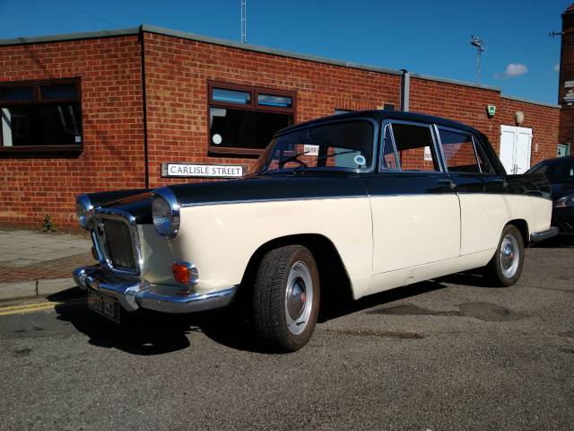 Image 1/13 of MG Magnette Mark IV (1962)