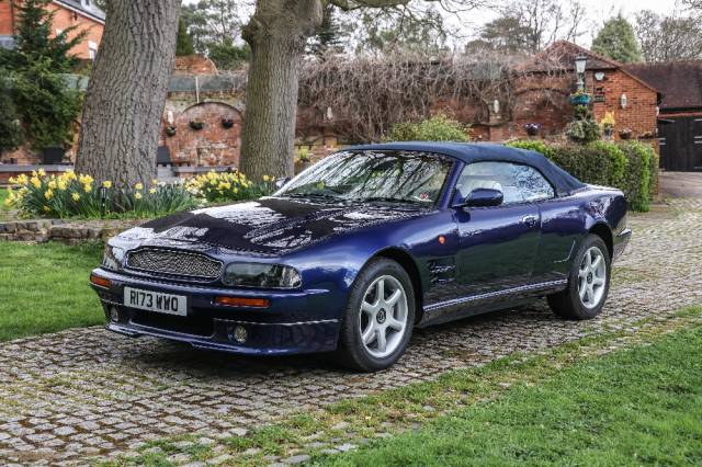 Immagine 1/41 di Aston Martin V8 Volante (1998)