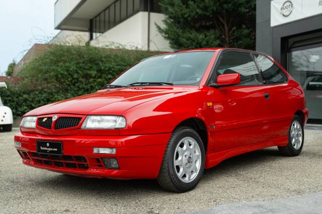 Afbeelding 1/38 van Lancia Delta HPE 1.6 16v (1998)