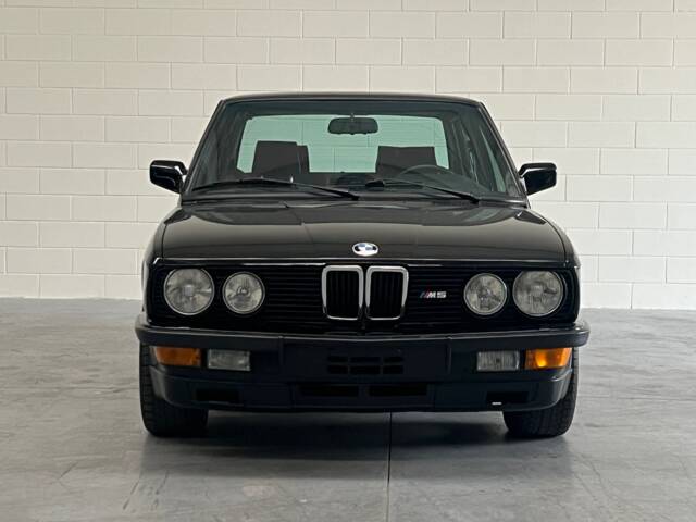 Image 1/21 of BMW M5 (1987)