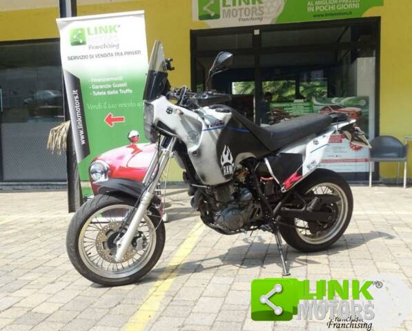 Image 1/10 of Yamaha DUMMY (1990)