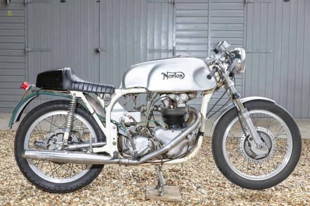 Afbeelding 1/37 van Norton DUMMY (1960)