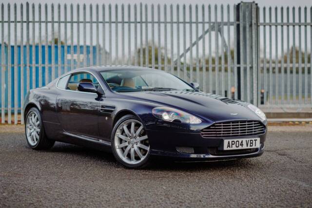 Image 1/8 of Aston Martin DB 9 (2004)