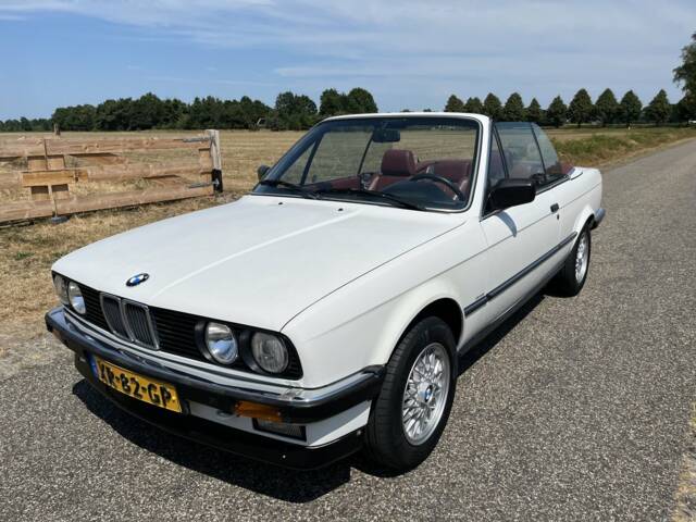 Image 1/8 of BMW 320i (1983)