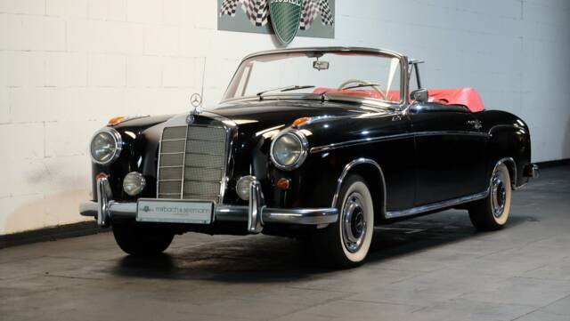 Image 1/30 of Mercedes-Benz 220 S Cabriolet (1957)