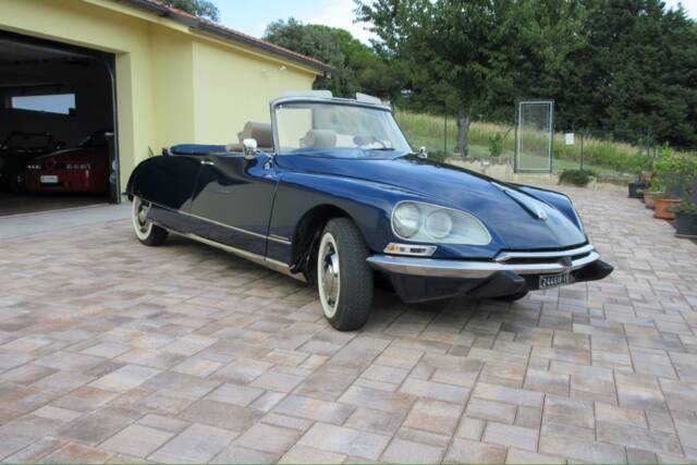 Immagine 1/36 di Citroën DS 21 Chapron (1970)