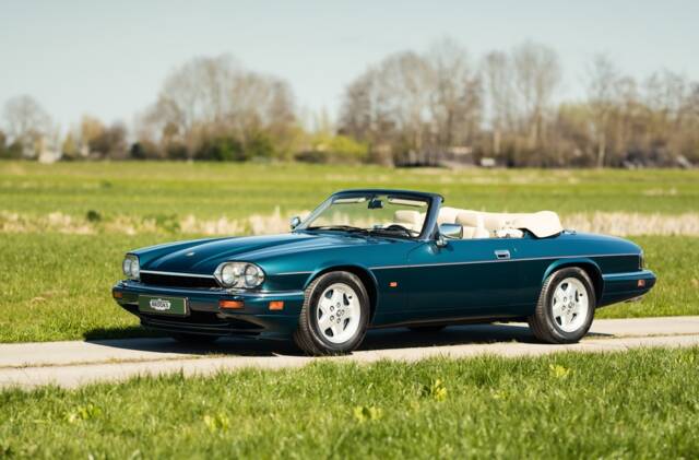 Image 1/35 de Jaguar XJS 6.0 (1994)