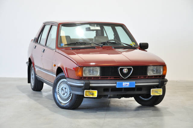 Imagen 1/38 de Alfa Romeo Giulietta 1.6 (1983)