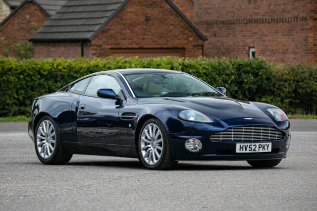 Image 1/44 of Aston Martin V12 Vanquish (2003)