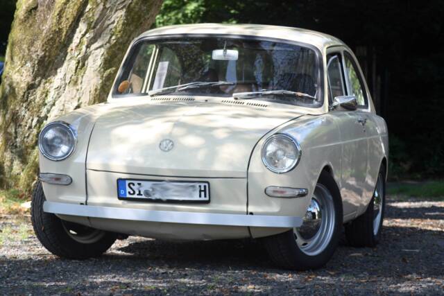 Bild 1/11 von Volkswagen 1600 TL (1965)