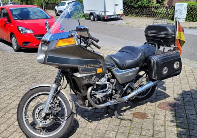 Immagine 1/8 di Honda GL 650 Silver Wing (1984)
