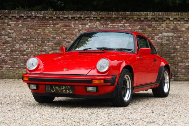 Bild 1/50 von Porsche 911 Carrera 3.2 (1988)
