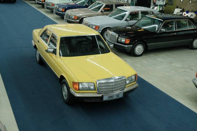 Bild 1/50 von Mercedes-Benz 380 SE (1983)