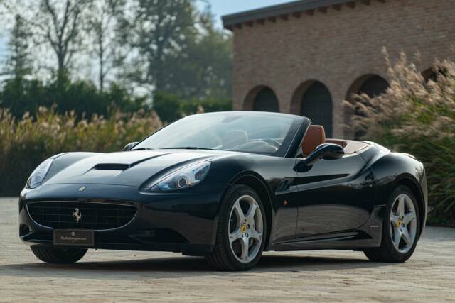 Image 1/50 of Ferrari California (2010)