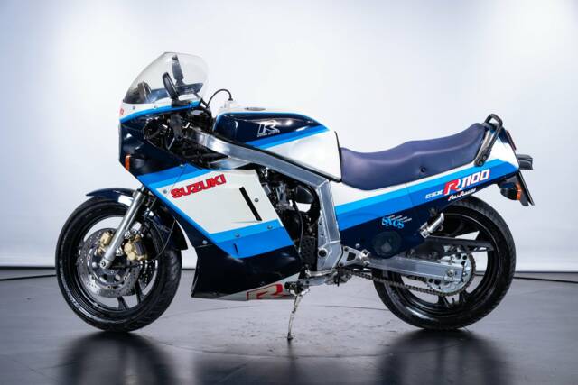 Image 1/50 of Suzuki DUMMY (1986)