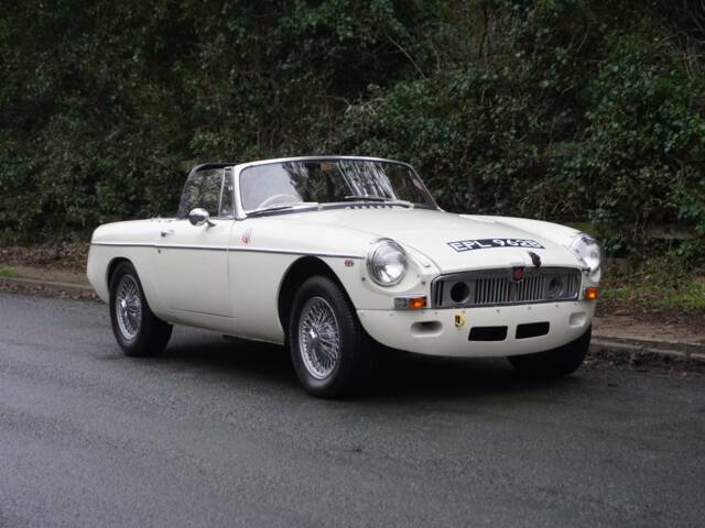 Image 1/17 of MG MGB (1964)