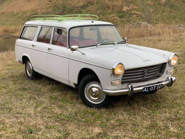 Image 1/9 of Peugeot 404 Familiale (1963)