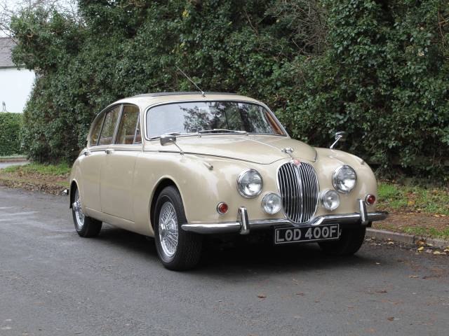 Image 1/19 of Jaguar 340 (1968)