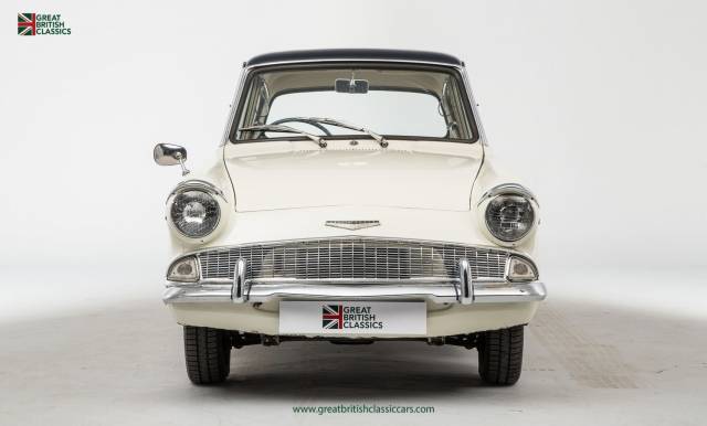 Image 1/29 of Ford Anglia Super (1964)
