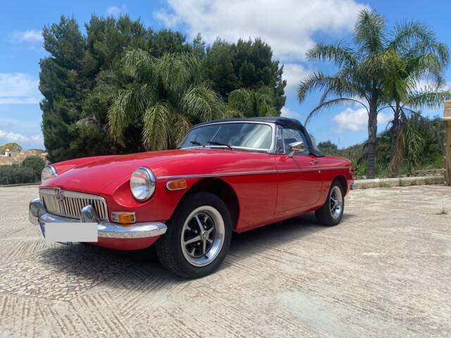 Image 1/66 de MG MGB (1977)