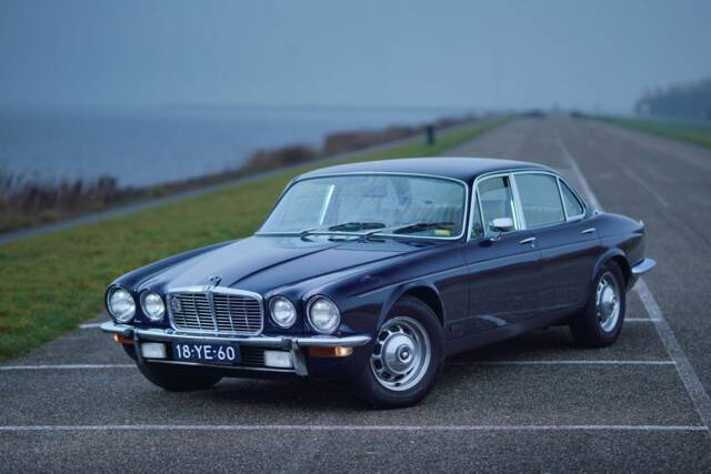 Imagen 1/26 de Jaguar XJ 6 L 4.2 (1976)