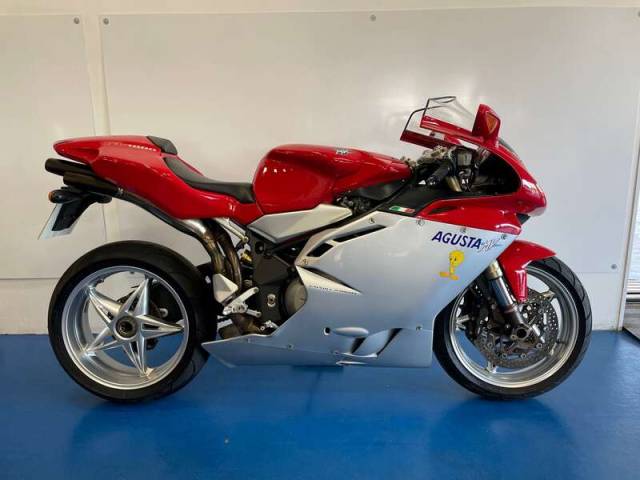 Image 1/38 of MV Agusta DUMMY (2004)