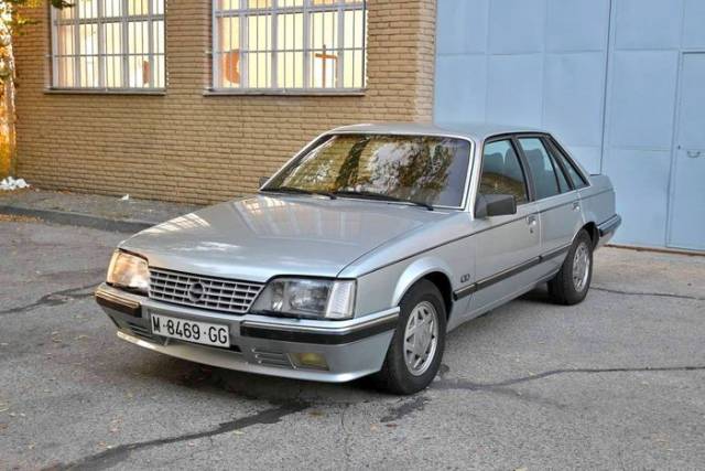 Image 1/9 of Opel Senator 3,0 E (1985)